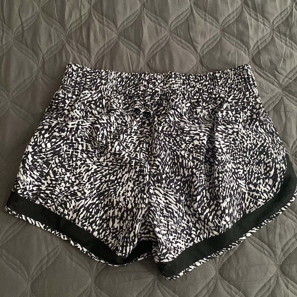 Women's - Athleta Shorts - Picture 3 of 4